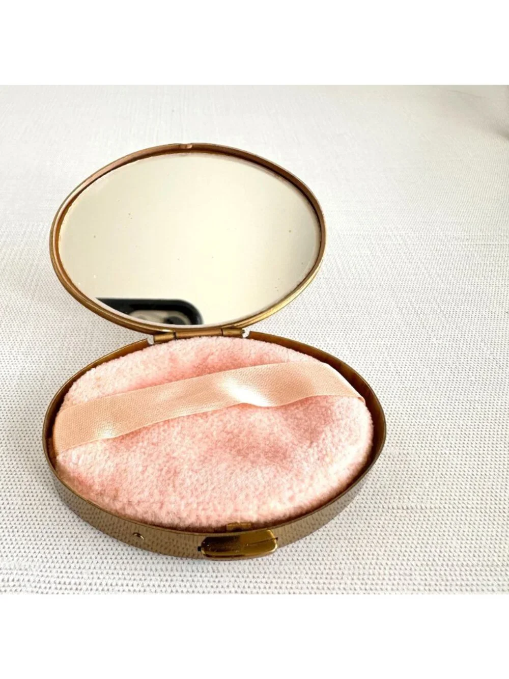 Vintage Gold Tone Oval Powder Compact Faux Pearl Rhinestone Branch 1950s - Picture 6 of 8